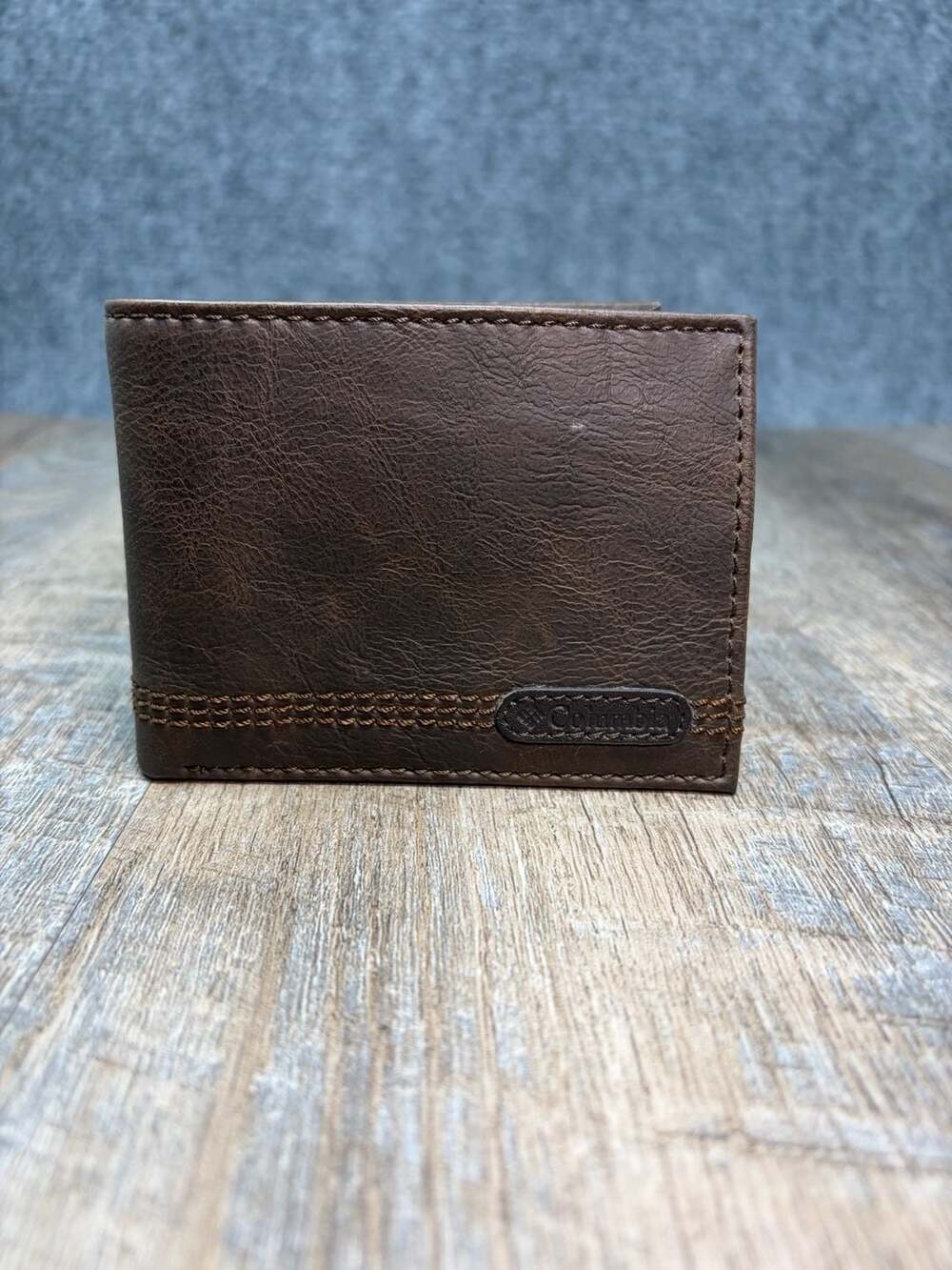Columbia Men's RFID Bifold Security Wallet, Brown, Style 31CO130002. New no box
